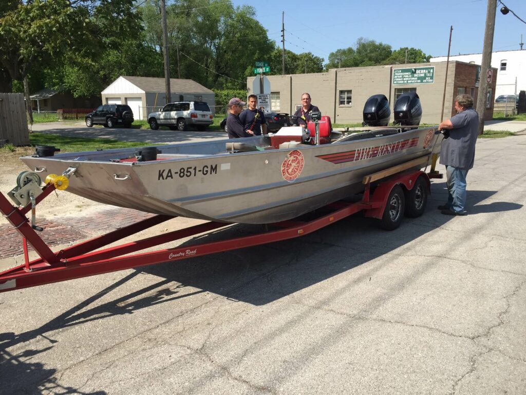 Kansas City Fire Department Rescue Boat serviced at USBoatworks