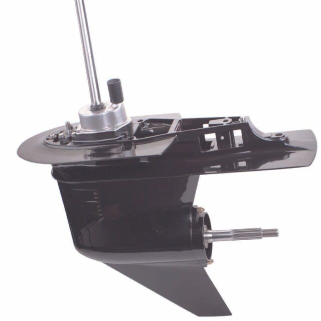 New Mercury Lower Unit/Gearcase, 3 & 4 Cylinder, 70125 hp